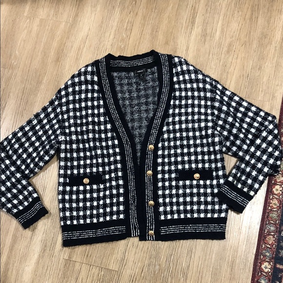 Aqua Sweaters - Aqua Black and White Knit Sweater xL